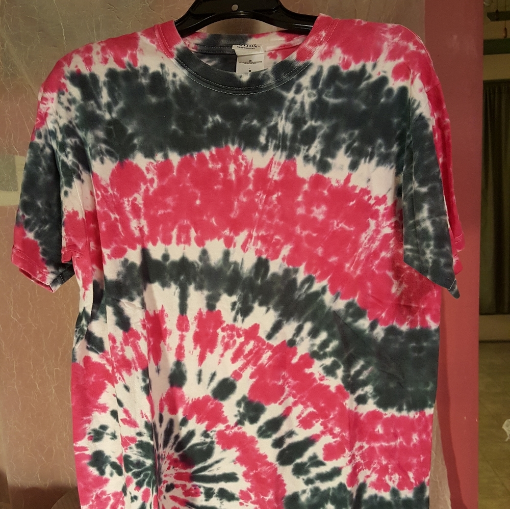 Womens Tye dye T-Shirt size Medium
